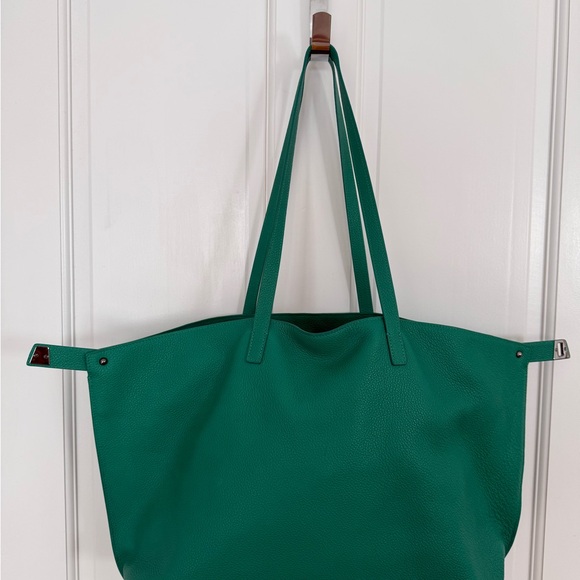 Akris A1 medium tote in green - Picture 2 of 10